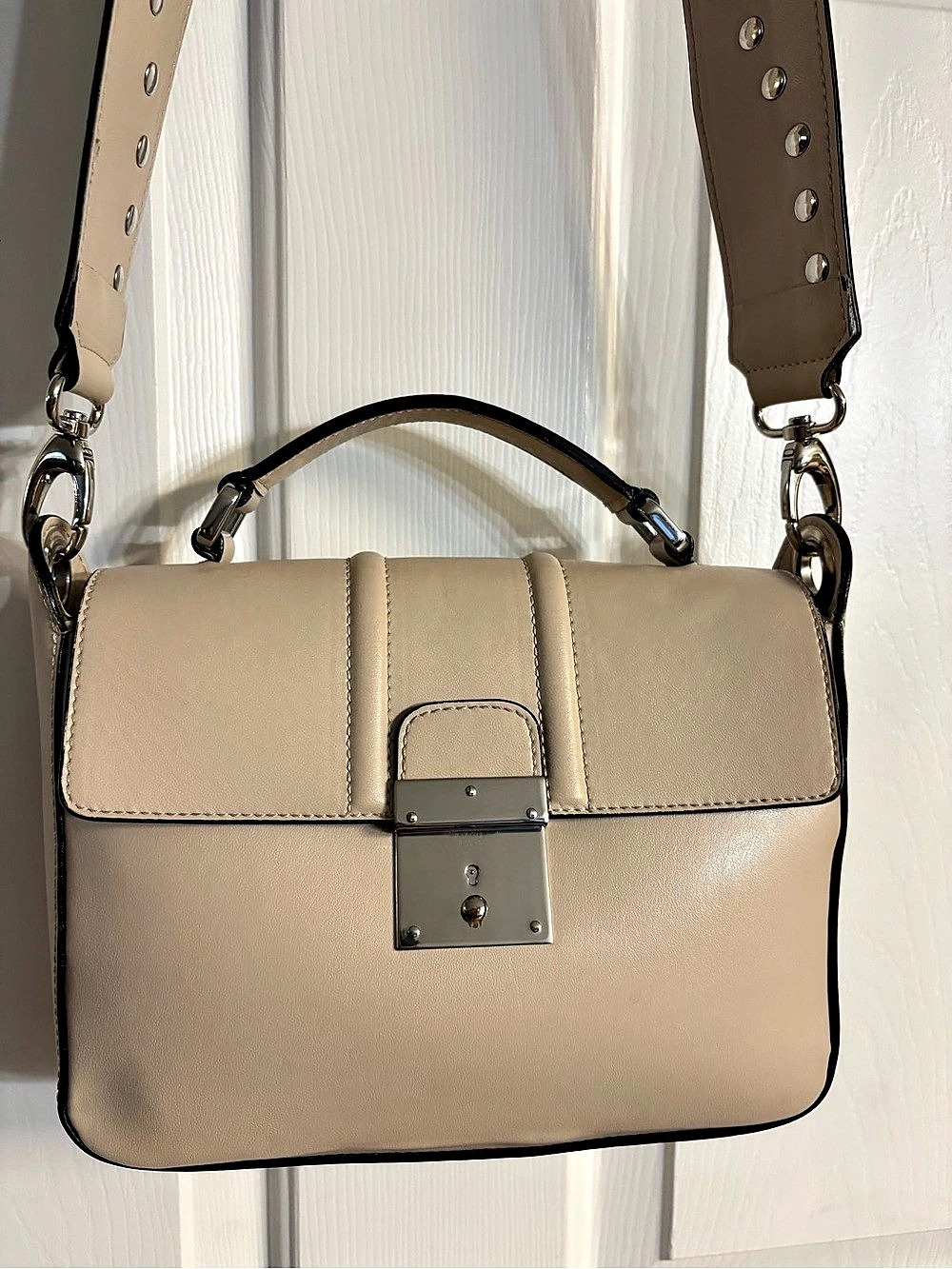 Vittoria Napoli Italian Leather Hand/Crossbody Bag in Beige